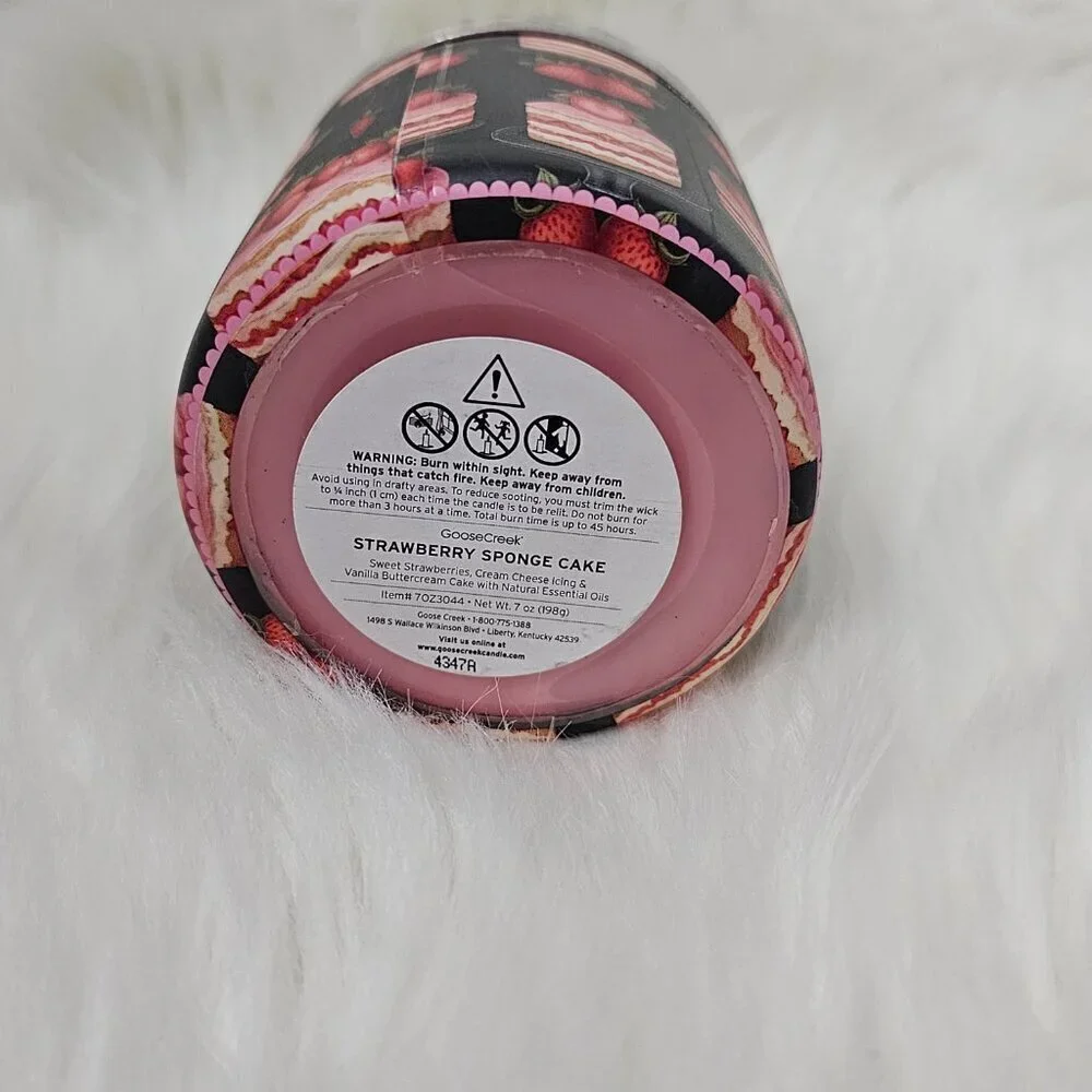 Goosecreek Strawberry Sponge Cake Soy Wax Essential Oils Jar Candle NEW